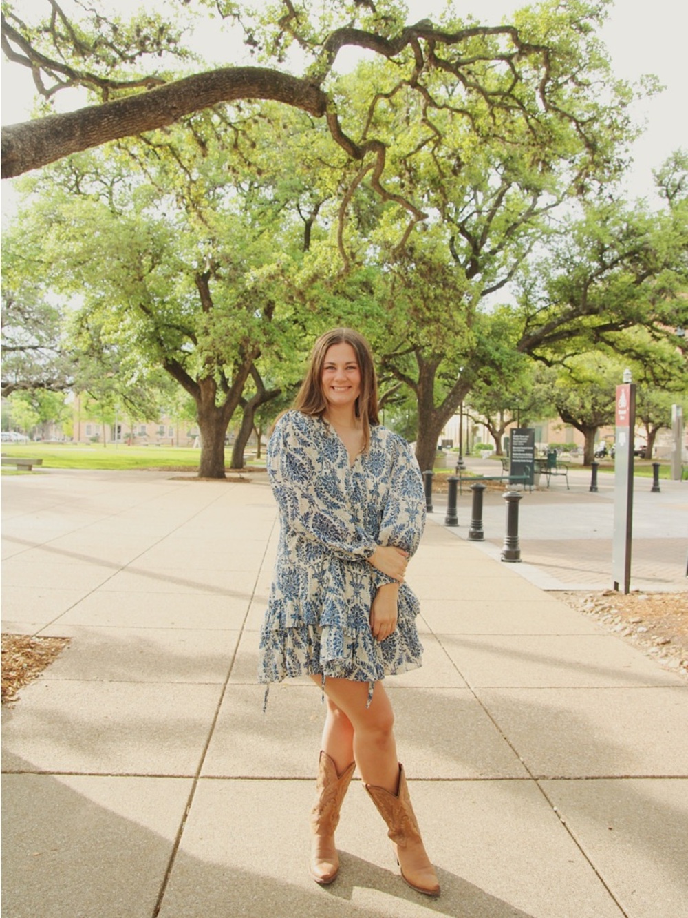 Meet your Posher, Ellis